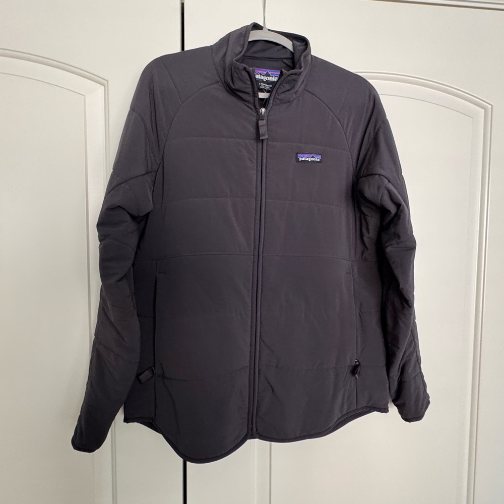 NWT Women’s Patagonia Pack In Jacket! Excellent condition.